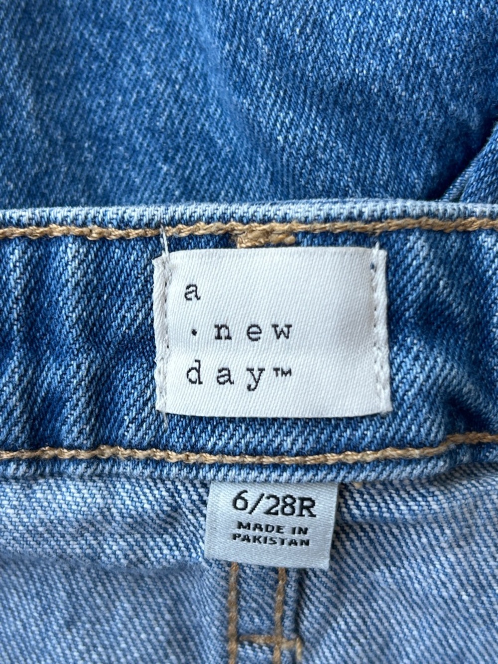 NWOT A New Day Barrel Jeans - Picture 2 of 8